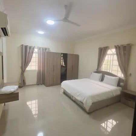 Golden Seasons Furnished Apartment 8 Salalah Exterior photo