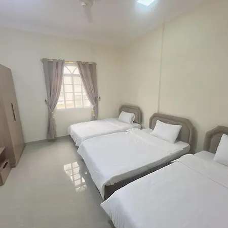 Golden Seasons Furnished Apartment 8 Salalah Exterior photo
