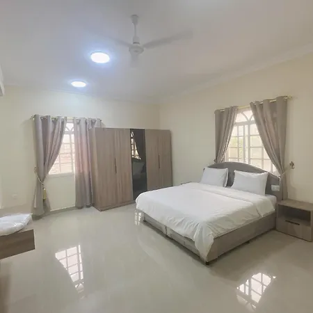 Golden Seasons Furnished Apartment 8 Salalah Exterior photo