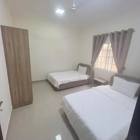 Golden Seasons Furnished Apartment 8 Salalah Exterior photo