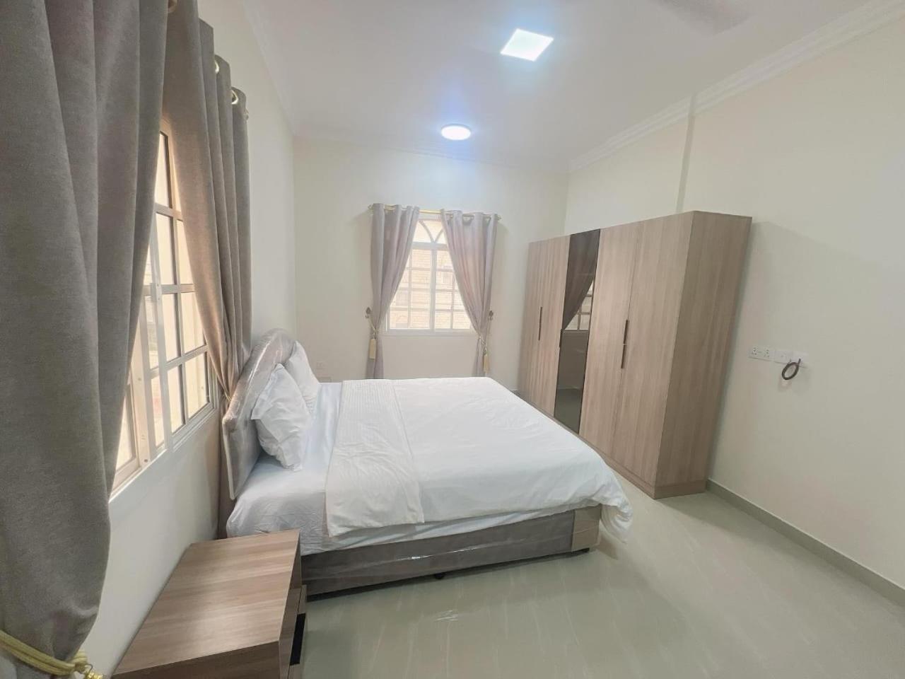 Golden Seasons Furnished 8 Apartamento Salalah